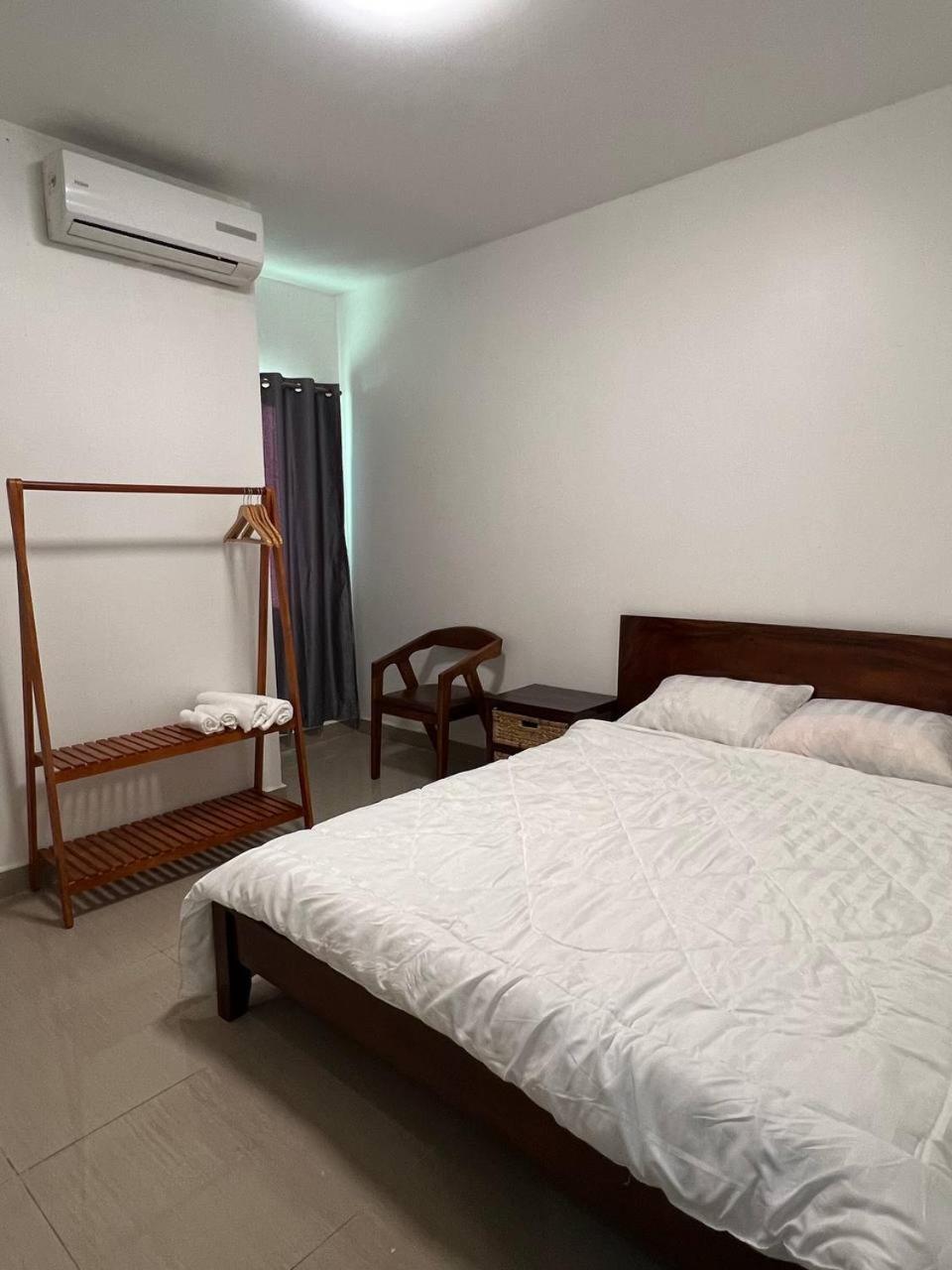 D32 Homestay Near Airport Behind Brown Coffee Airport พนมเปญ ภายนอก รูปภาพ
