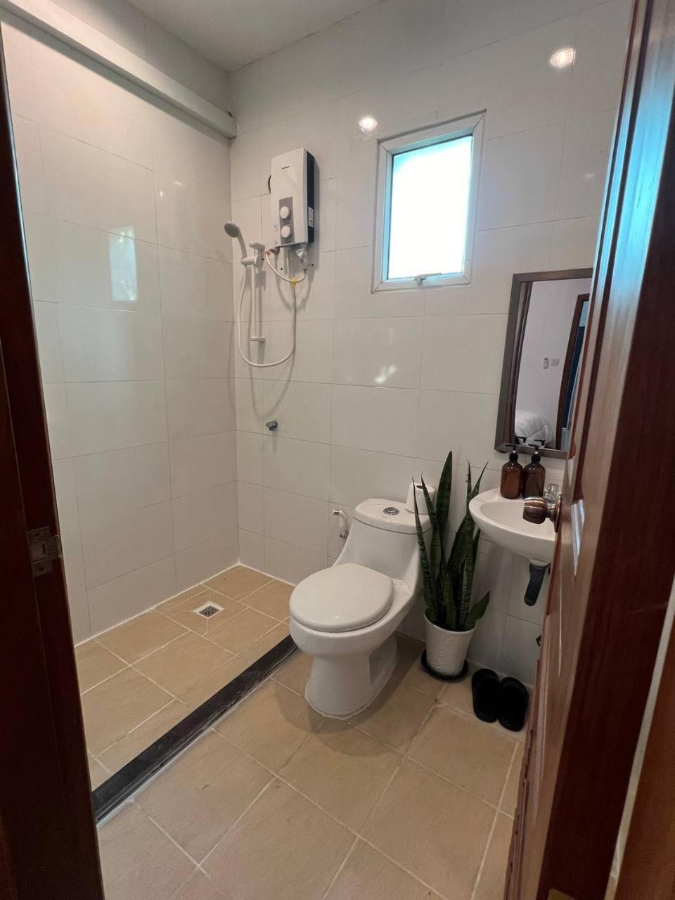 D32 Homestay Near Airport Behind Brown Coffee Airport พนมเปญ ภายนอก รูปภาพ
